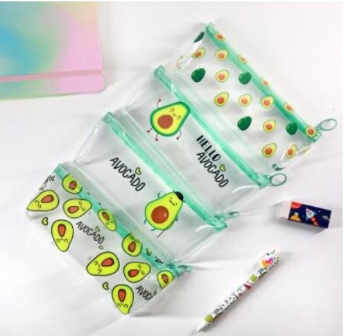 ESTUCHE PORTATODO TRANSPARENTE HELLO AGUACATE MOD | 8057711469543